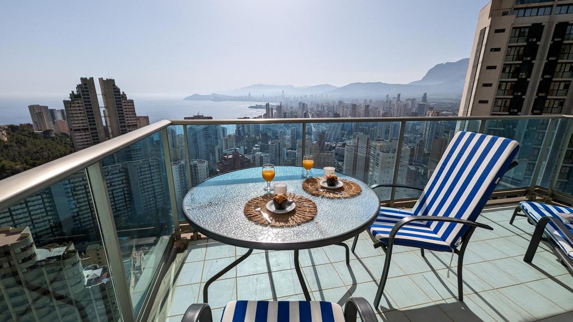Torre Lugano Sea View Apartment Benidorm Bagian luar foto